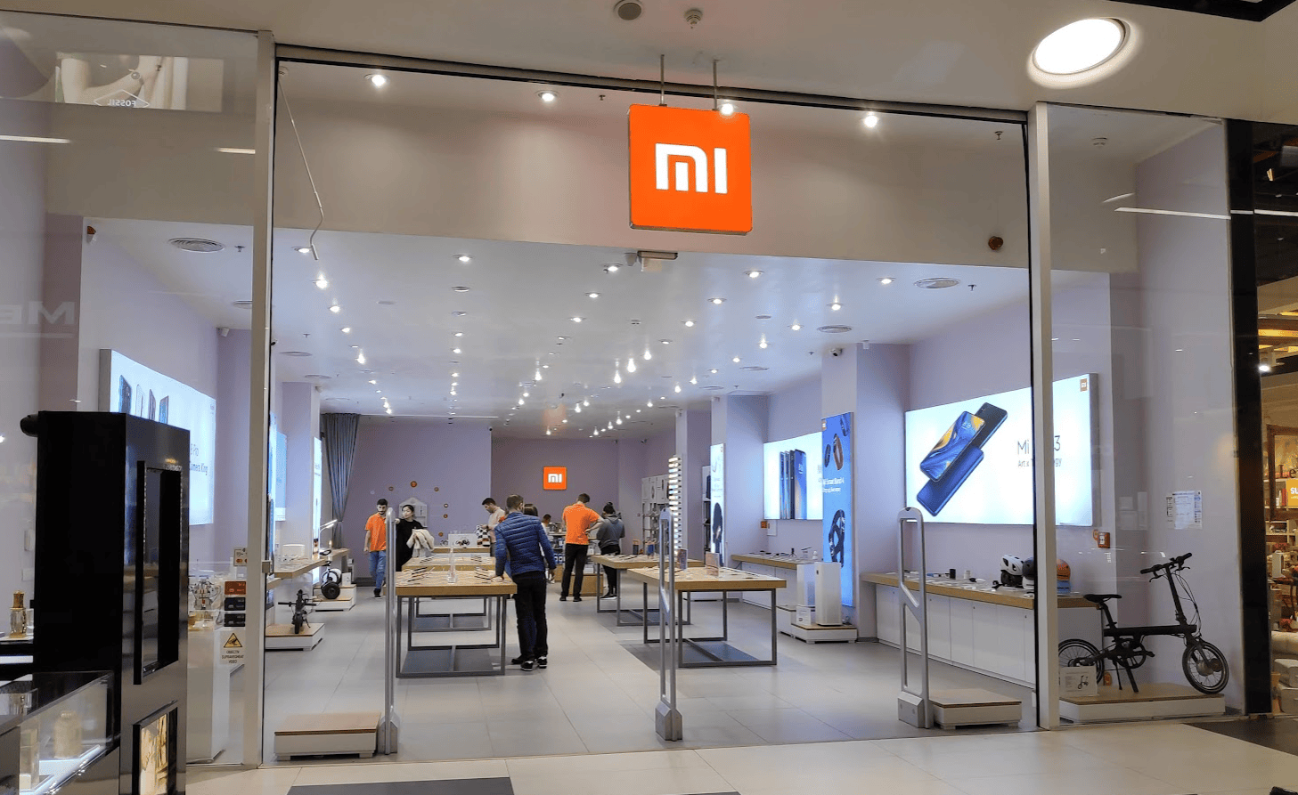 מבצעי שיאומי אצל קבוצת המילטון: הנחות עד 25% על סמארטפונים, שואבי אבק רובוטיים, טלוויזיות וקורקינטים